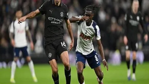 英格兰球迷热切期待梅努：阿莫林透露，若条件适宜，他将大胆启用这位新星！